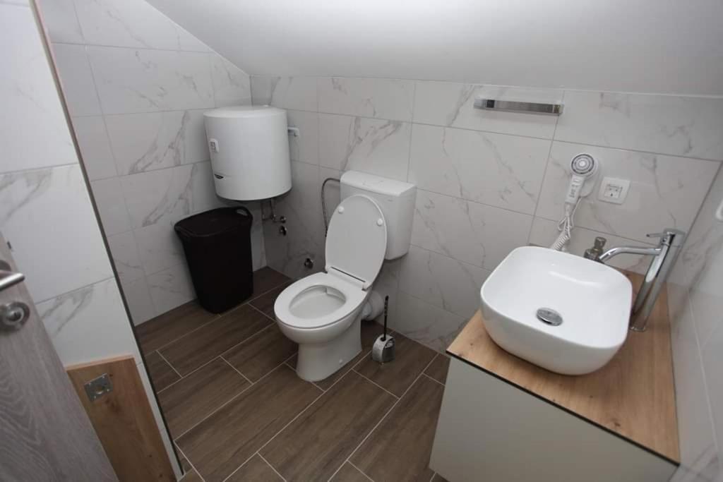 Apartmani Venecia Prozor Eksteriør bilde